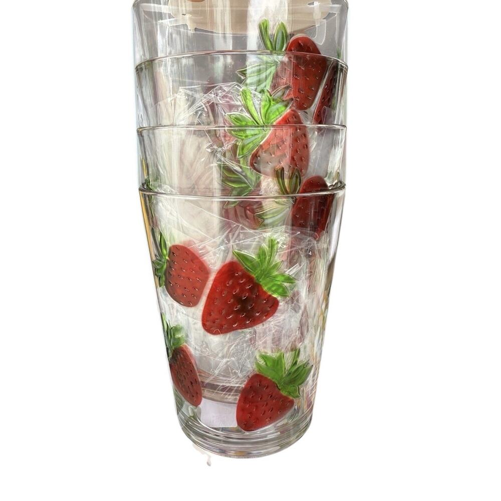 Novagratz Set of 4 NEW Strawberry Clear Acrylic Cups Summertime Poolside